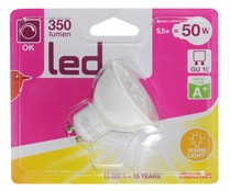 Foco led spot regulable de 5.5W, con casquillo GU10 y luz cálida AUCHAN. Foco led spot regulable de 5.5W, con casquillo GU10 y luz cálida AUCHAN.