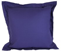 Cojín 60x60+10cm., tejido panamá color morado con cierre cremallera AUCHAN. Cojín 60x60+10cm., tejido panamá color morado con cierre cremallera AUCHAN.