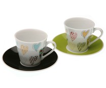 2 tazas de café con 0,8 litros de capacidad y platos, diseño Corazón VERSA. 2 tazas de café con 0,8 litros de capacidad y platos, diseño Corazón VERSA.