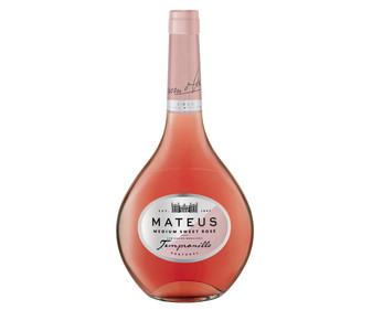 Vino rosado semidulce Tempranillo, elaborado en Portugal MATEUS botella de 75 cl. Vino rosado semidulce Tempranillo, elaborado en Portugal MATEUS botella de 75 cl.
