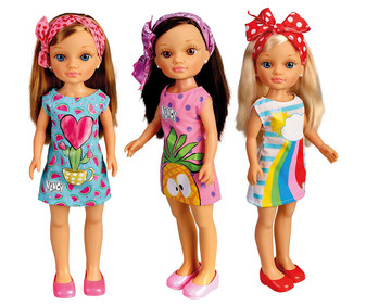 Surtido de muñecas Nancy, Un día de pañuelos trendy, 3 modelos diferentes NANCY.