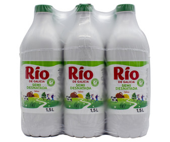 Leche semidesnatada de vaca, de origen gallego RÍO 6 x 1.5 l.