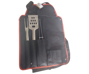 Set de delantal de nylon y espátula, tenedor y pinzas para barbacoa, TRESDOGAR. Set de delantal de nylon y espátula, tenedor y pinzas para barbacoa, TRESDOGAR.