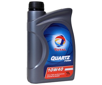 Aceite sintético para vehículos con motor diésel TOTAL Quartz 7000 1 litro. Aceite sintético para vehículos con motor diésel TOTAL Quartz 7000 1 litro.