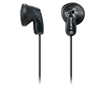 Auriculares tipo botón SONY MDRE9LPB con cable, color negro.