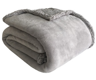 Manta coral reverso de borreguito, color gris, 130x170 cm, ACTUEL. Manta coral reverso de borreguito, color gris, 130x170 cm, ACTUEL.