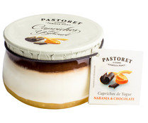 Yogur griego cremoso natural azucarado, con naranja y chocolate PASTORET Caprichos de yogur 150 g.