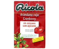 Caramelos de hierbas suizas, sin azucares, con sabor a arándano rojo RICOLA 50 g.