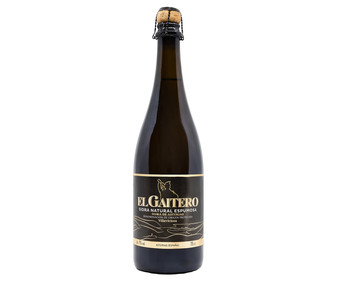 Sidra natural espumosa con denominación de origen protegida Sidra de Asturias EL GAITERO Etiqueta negra botella de 75 cl. Sidra natural espumosa con denominación de origen protegida Sidra de Asturias EL GAITERO Etiqueta negra botella de 75 cl.