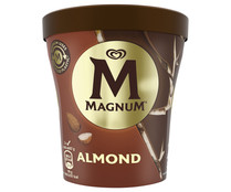 Tarrina de helado de vainilla, trocitos de almendras y láminas de chocolate con leche MAGNUM 440 ml.