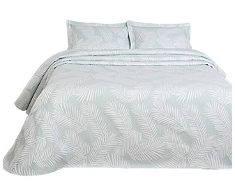 Colcha para cama doble con diseño hojas integrado en el tejido en color blanco, o verde y blanco, 240x260cm., LUTEX. Colcha para cama doble con diseño hojas integrado en el tejido en color blanco, o verde y blanco, 240x260cm., LUTEX.