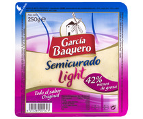 Queso mezcla semicurado light de vaca, cabra y oveja GARCÍA BAQUERO, 250 g.
