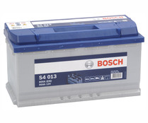 Batería de coche 95Ah, arranque 800A, 12V, L: 35,3cm, A: 17,5cm, H: 19cm, BOSCH S4 013.