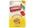 Protector labial hidrantante y suavizante, con FPS 15 y sabor a cereza CARMEX.