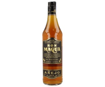 Ron añejo MAGUA botella de 70 cl.