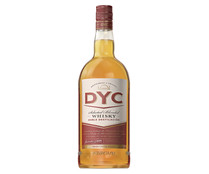 Whisky blended de 5 años y doble destilación, elaborado en España DYC botella de 1,5 l.