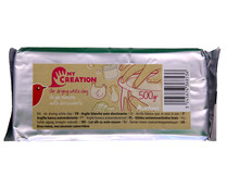 Paquete de arcilla blanca de 500gr, uso recomendado a partir de 3 años. PRODUCTO ALCAMPO.