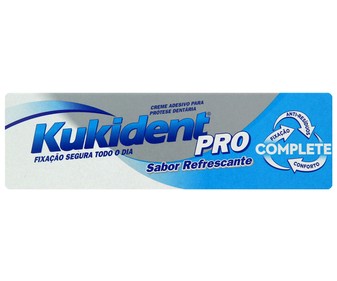 Crema adhesiva para prótesis dental, con sabor refrescante KUKIDENT Pro 47 g. Crema adhesiva para prótesis dental, con sabor refrescante KUKIDENT Pro 47 g.