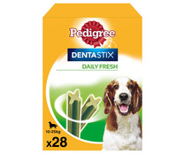 Snacks dental para perros de talla mediana deja aliento a fresco PEDIGREE DENTASTIX 28 uds. 720 g.