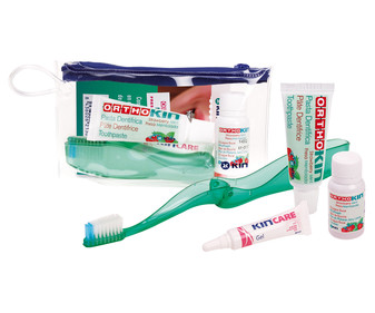 Neceser de viaje para la higiene dental KIN. Neceser de viaje para la higiene dental KIN.