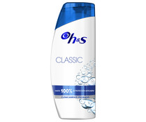 Champú anticaspa con acondicionador, para todo tipo de cabellos H&S Classic 2 en 1 700 ml.