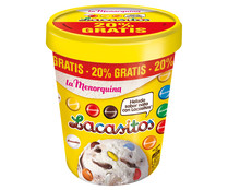 Tarrina de helado de nata con salsa de chocolate y Lacasitos LA MENORQUINA 500 ml.