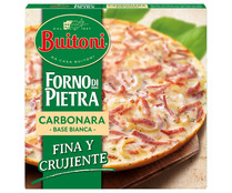 Pizza con bacon, cebolla y crema de leche (Salsa carbonara), con masa fina y crujiente BUITONI Forno di pietra 300 g.