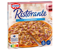 Pizza de masa fina y crujiente cubierta de atún, cebolla roja y queso DR. OETKER Ristorante 355 g.