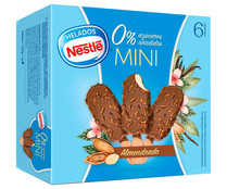 Mini bombón de vainilla recubierto de chocolate con almendras y sin azúcares añadidos NESTLÉ 6 x 40 ml.