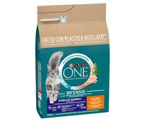 Comida para gatos esterilizados, anti bolas de pelo PURINA ONE 2,8 kg.