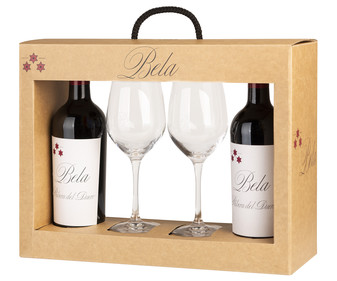 Estuche con 2 botellas de vino tinto con denominación de origen Ribera del Duero + 2 copas BELA. Estuche con 2 botellas de vino tinto con denominación de origen Ribera del Duero + 2 copas BELA.