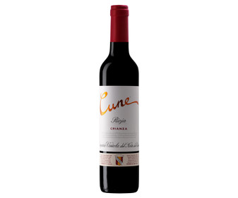 Vino tinto crianza con denominación de origen calificada Rioja CUNE botella de 50 cl. Vino tinto crianza con denominación de origen calificada Rioja CUNE botella de 50 cl.