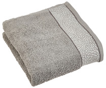 Toalla de baño sostenible, 80% algodón 20% poliéster reciclado, densidad de 450g/m², color gris, ACTUEL.