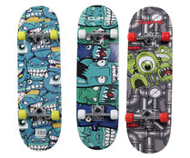 Patinete skate infantil con tabla de madera, CUP'S ALCAMPO. Patinete skate infantil con tabla de madera, CUP'S ALCAMPO.