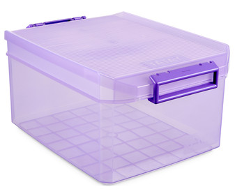 Caja multiusos con tapa color morado translúcido, 14 litros TATAY. Caja multiusos con tapa color morado translúcido, 14 litros TATAY.