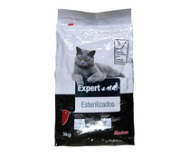 Pienso premium para gatos esterilizados a base de pollo AUCHAN EXPERT 3 kg.