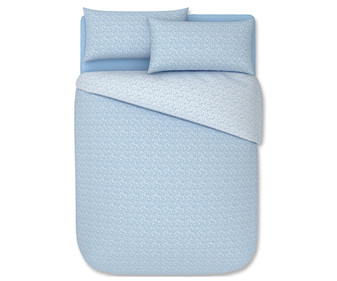Juego de funda para edredón nórdico de 160/180cm. y 2 fundas de almohada, diseño flores azules, 58% algodón, ACTUEL. Juego de funda para edredón nórdico de 160/180cm. y 2 fundas de almohada, diseño flores azules, 58% algodón, ACTUEL.