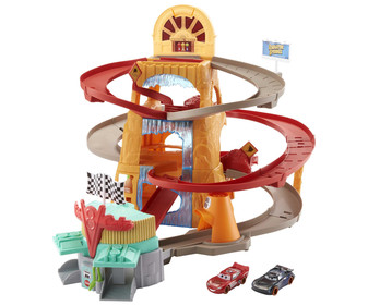 Pista de carreras + coches CARS Radiador Springs | Alcampo Compra Online