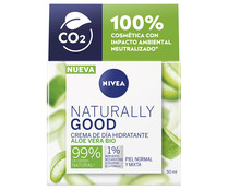 Crema de día con aloe vera bio y acción hidratante, para piel normal y mixta NIVEA Naturally good 50 ml.