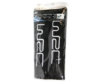 Juego de 2 protectores de cinturón de poliester negro, con fijación sencilla mediante velcro y acolchado para una mayor comodidad WRC. Juego de 2 protectores de cinturón de poliester negro, con fijación sencilla mediante velcro y acolchado para una mayor comodidad WRC.