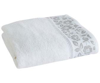 Toalla de baño100% algodón color blanco con cenefa de flores grises, 500g/m² ACTUEL. Toalla de baño100% algodón color blanco con cenefa de flores grises, 500g/m² ACTUEL.