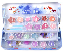 Caja metalica con maquilaje de difetenes tonos y pinceles, con el diseño de Frozen FOREST Spirit.