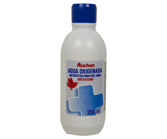 Agua oxigenada PRODUCTO ALCAMPO 250 ml. Agua oxigenada PRODUCTO ALCAMPO 250 ml.