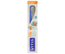 Cepillo dental con cabezal muy pequeño y filamentos suaves, a paritr de 3 años VITIS Kids.