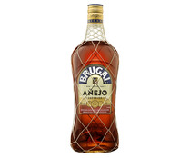 Ron añejo de calidad superior, destilado, envejecido y embotellado en Republica Dominicana BRUGAL botella de 1.75 l.