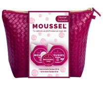 Neceser con cierre de cremallera y 2 geles de ducha de 650 ml y otro de 60 ml MOUSSEL Classique.